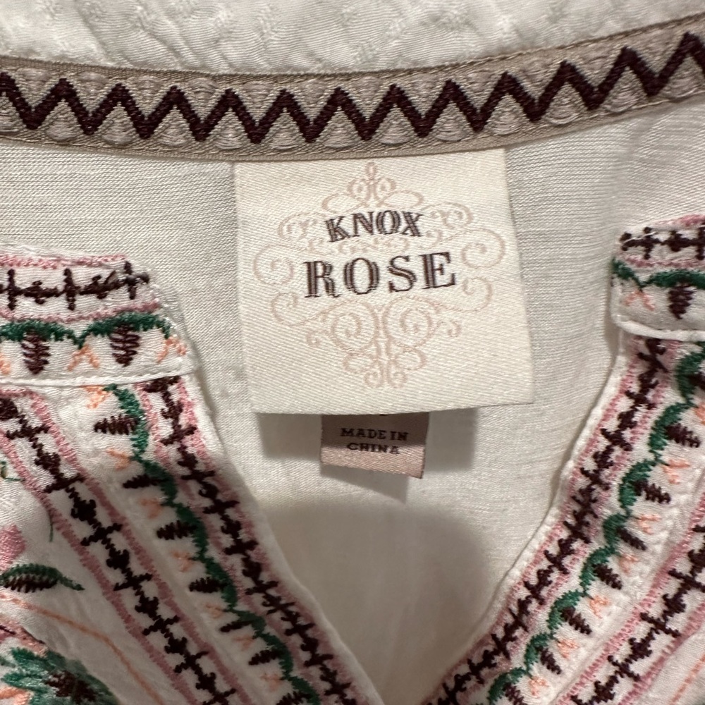 Embroidered Tank - Picture 2 of 3